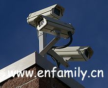 220px-Three_Surveillance_cameras75888.jpg